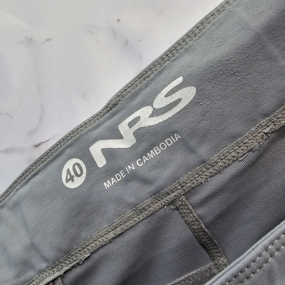 NRS Shorts Mens 40 Blue Gray Hybrid 11 Inch Nylon Guide Water Resistant Swim